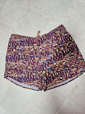 Patagonia Women’s XXL Multi Trails Shorts 5” Drawstring Night Plum Patchwork 2XL
